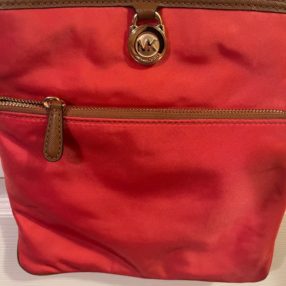 Michaels Kors  cross body purse red